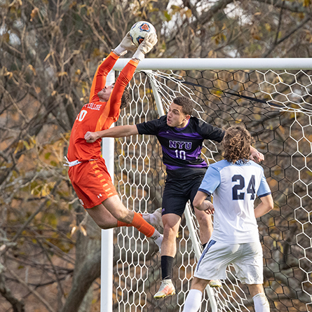 Goalie Sam Maidenberg ’23 had two saves in the shutout victory.