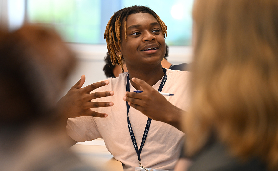 Global Focus participant De'ron Dickerson shares thoughts during a workshop.